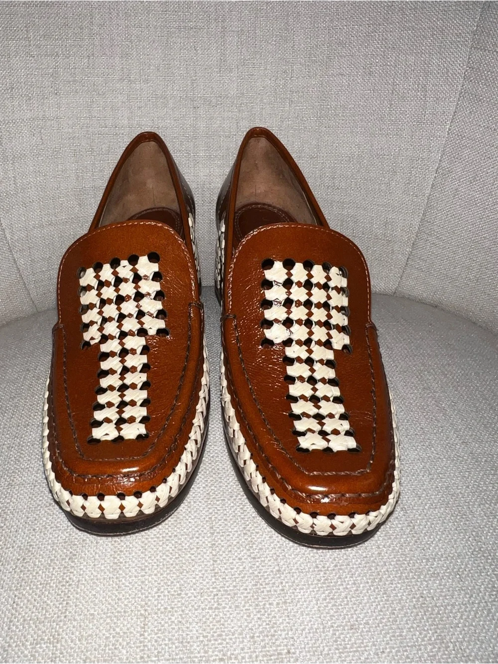Tory Burch Woven Raffia Loafer In Miele/natural